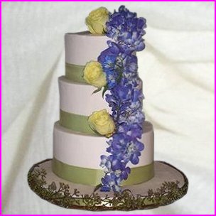 WEDDING CAKE